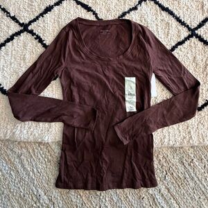 Chocolate Brown Long Sleeve Scoop Neck Women's Tee         Size XXS